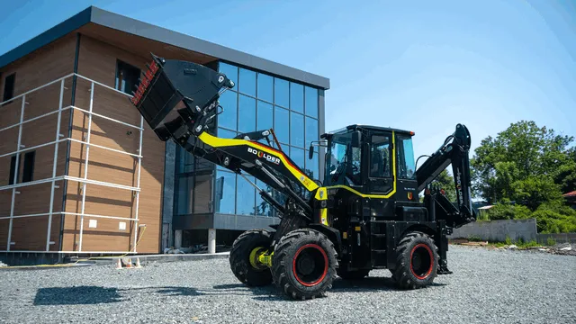 Экскаватор-погрузчик Boulder BL30-25